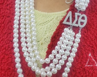 Delta Sigma Theta Side pearl necklace