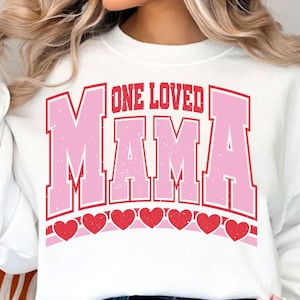Une maman aimée SVG, Mama SVG, Saint Valentin SVG, Rétro Valentine SVG, Valentines SVG, Coeur SVG, Amour SVG, Valentine Sublimation Designs
