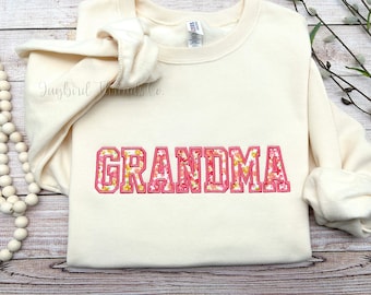 Grandma Embroidered Sweatshirt, Custom Embroidered Sweatshirt, Grandma Crewneck Sweatshirt, Grandma Applique Embroidered Shirt, Gift for Mom
