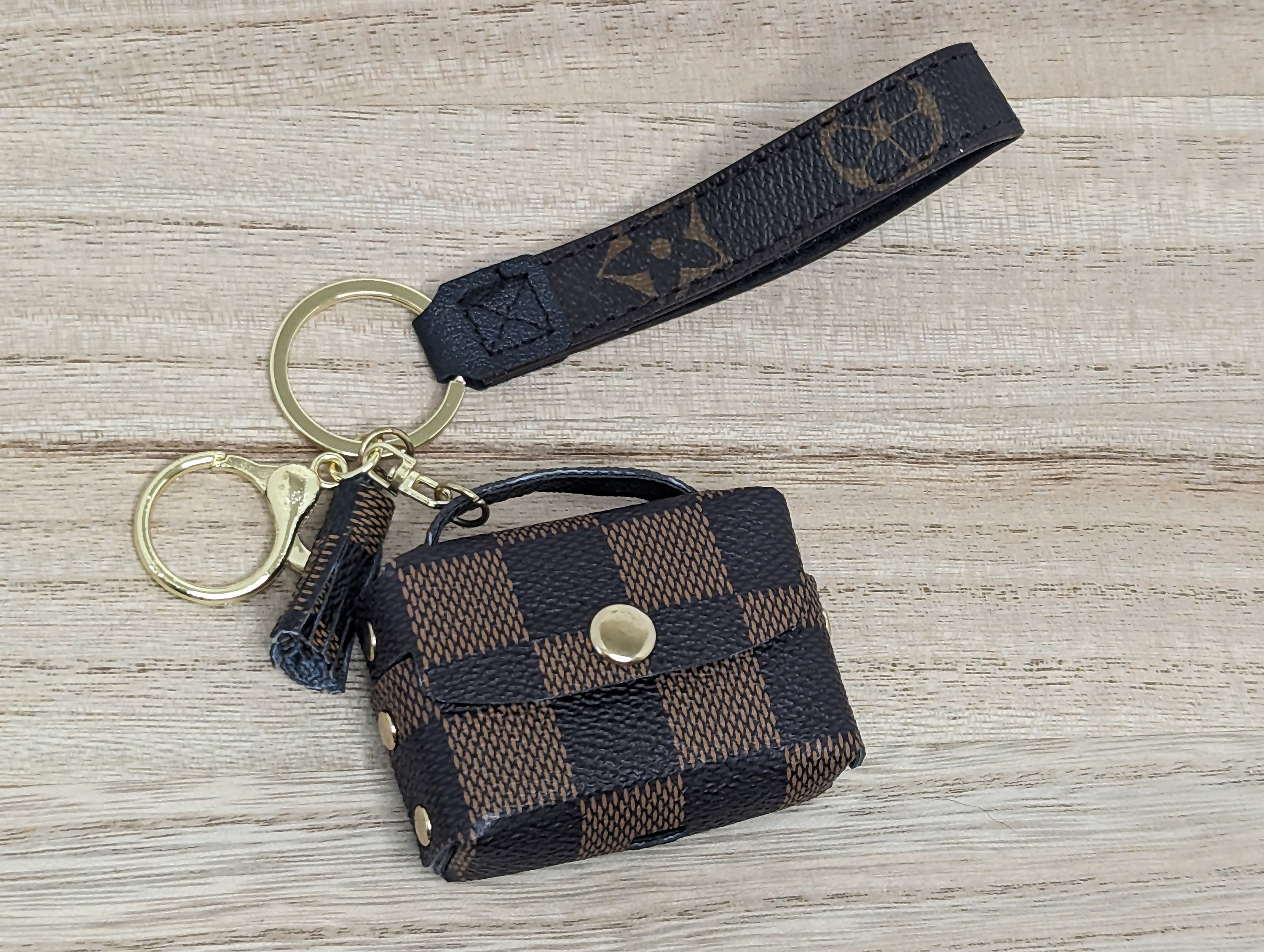 Louis Vuitton Cartoon Bag Charm Chain Coin Wallet L03 – Replica5