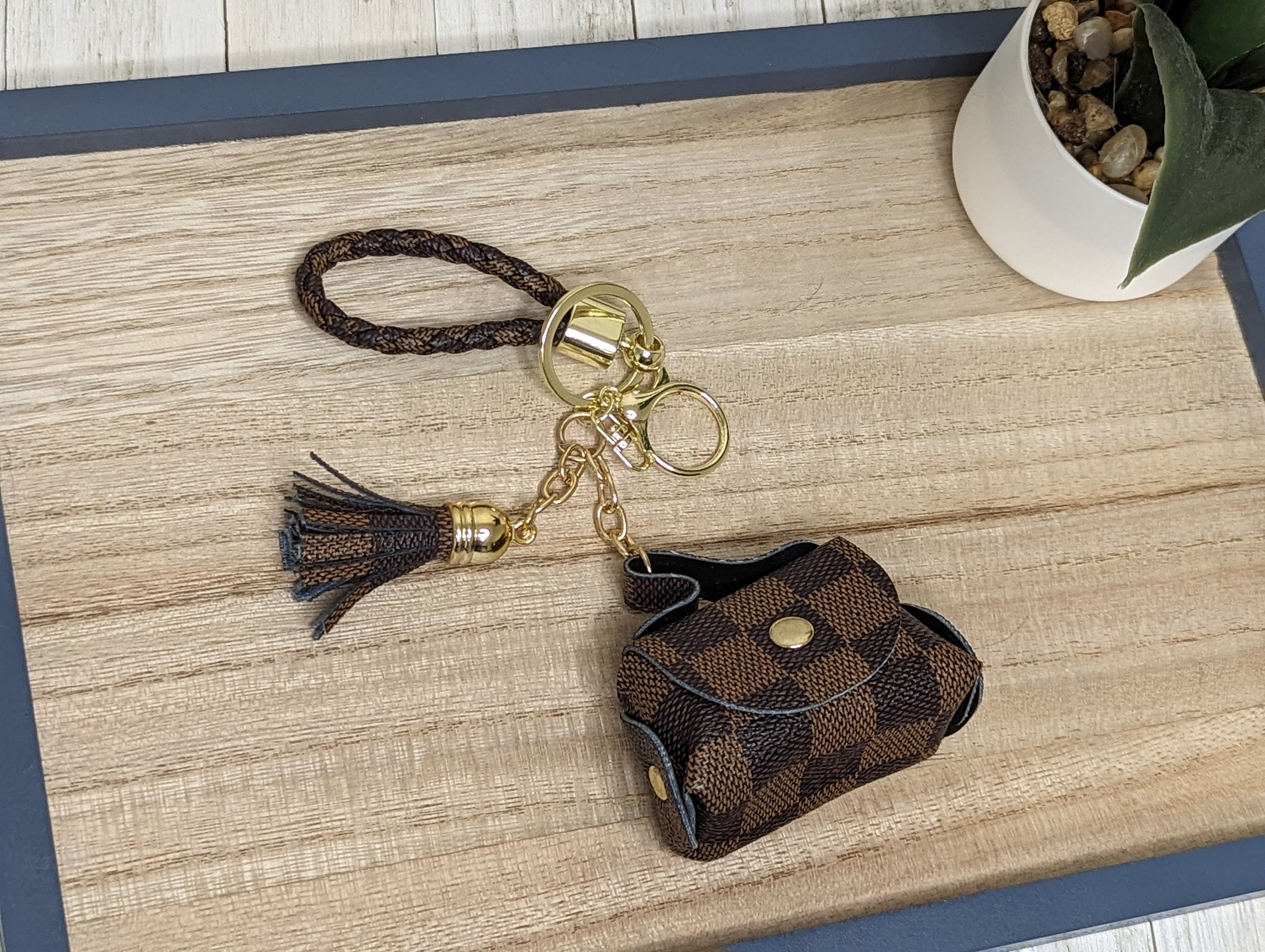 Buy Louis Vuitton Coin Purse Keychain Online In India -  India