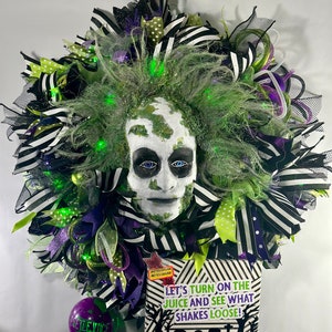 Lifelike Beetlejuice-Inspired Wreath image 1