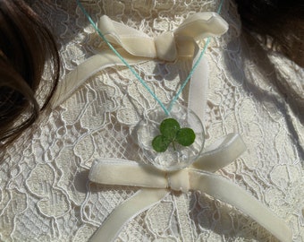 Clover necklace