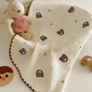 Personalisierte Musselin Babydecke, Name Swaddle, bestickte Babypartygeschenk, Neugeborenen Geschenk, gestickte Babydecke, Geschenk für die neue Mutter