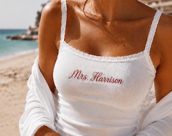 Camiseta sin mangas de encaje bordada a medida, camiseta sin mangas para la fiesta nupcial, camiseta personalizada para la despedida de soltera, regalo para damas de honor, regalo para la despedida de soltera, camiseta para la recién casada.