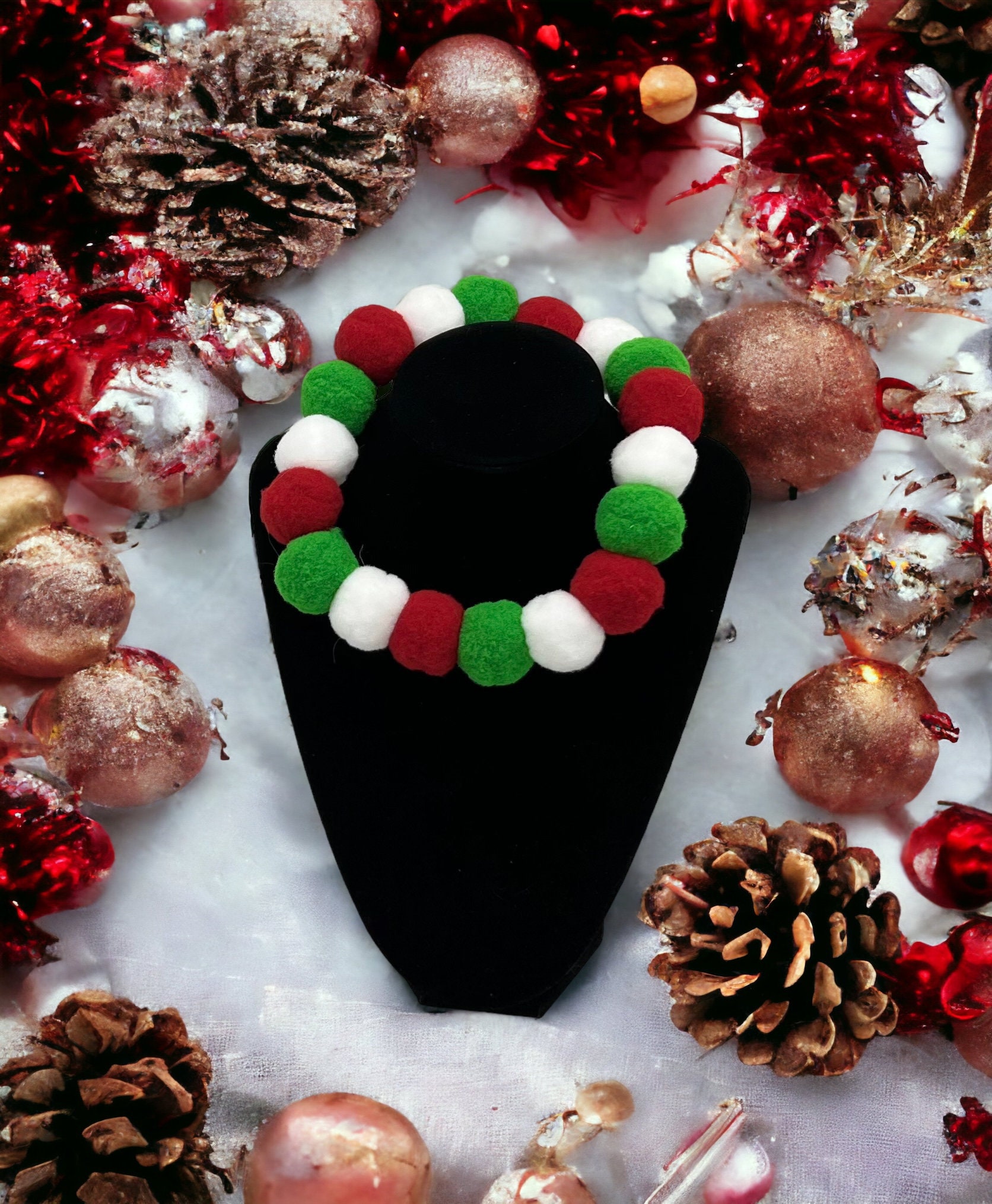 Red Pom Poms - 1 inch or 25mm - Set of 25 Pieces - Plush Pompoms - Plush  Balls - Embellishment - DIY Garland - Reindeer Nose Christmas DIY