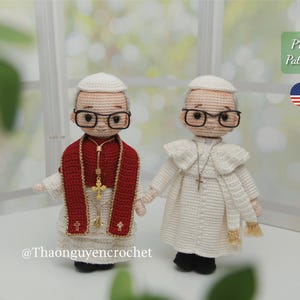 Paquete de patrones de amigurumi de Papa Católico a crochet / Túnica blanca y roja en PDF (Descarga digital)