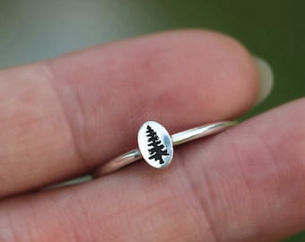 Anillo de pino de plata de ley: anillo apilable inspirado en la naturaleza
