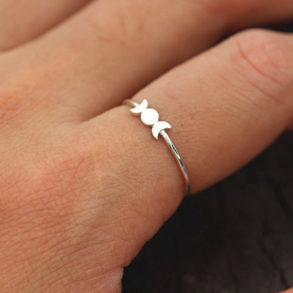 sterling silver tiny Triple Goddess Ring,triple goddess moon symbol ring,cute MOON phase half moon ring,silver Wiccan Jewelry,Pagan Ring,1mm