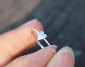 Zierlicher Sterling Silber Herz Ring: Minimalistischer Liebes Schmuck