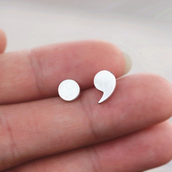 silver Semicolon stud earrings,mini dot earrings,comma earrings,Dot & comma earrings,semicolon jewelry,Minimalist jewelry,dainty ring FL232E