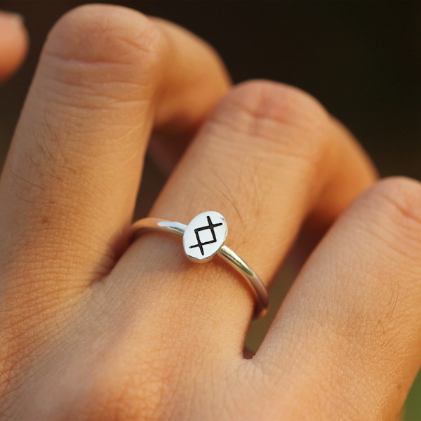 silver Inguz Rune ring,ingwaz ring,ingwaz rune ring,Viking Rune ring,wiccan jewelry,rune jewelry,alphabet jewelry