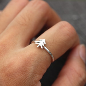 dainty silver ring, silver pine tree ring,925 silver tree ring,life of tree ring,Evergreen Tree ring,Statement Ring,Wedding Gift,