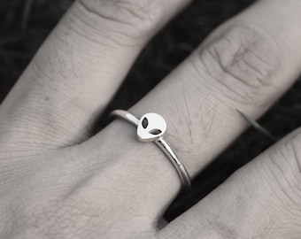 alien emoji ring,925 Sterling silver Alien Head jewelry,space science geekery jewelry