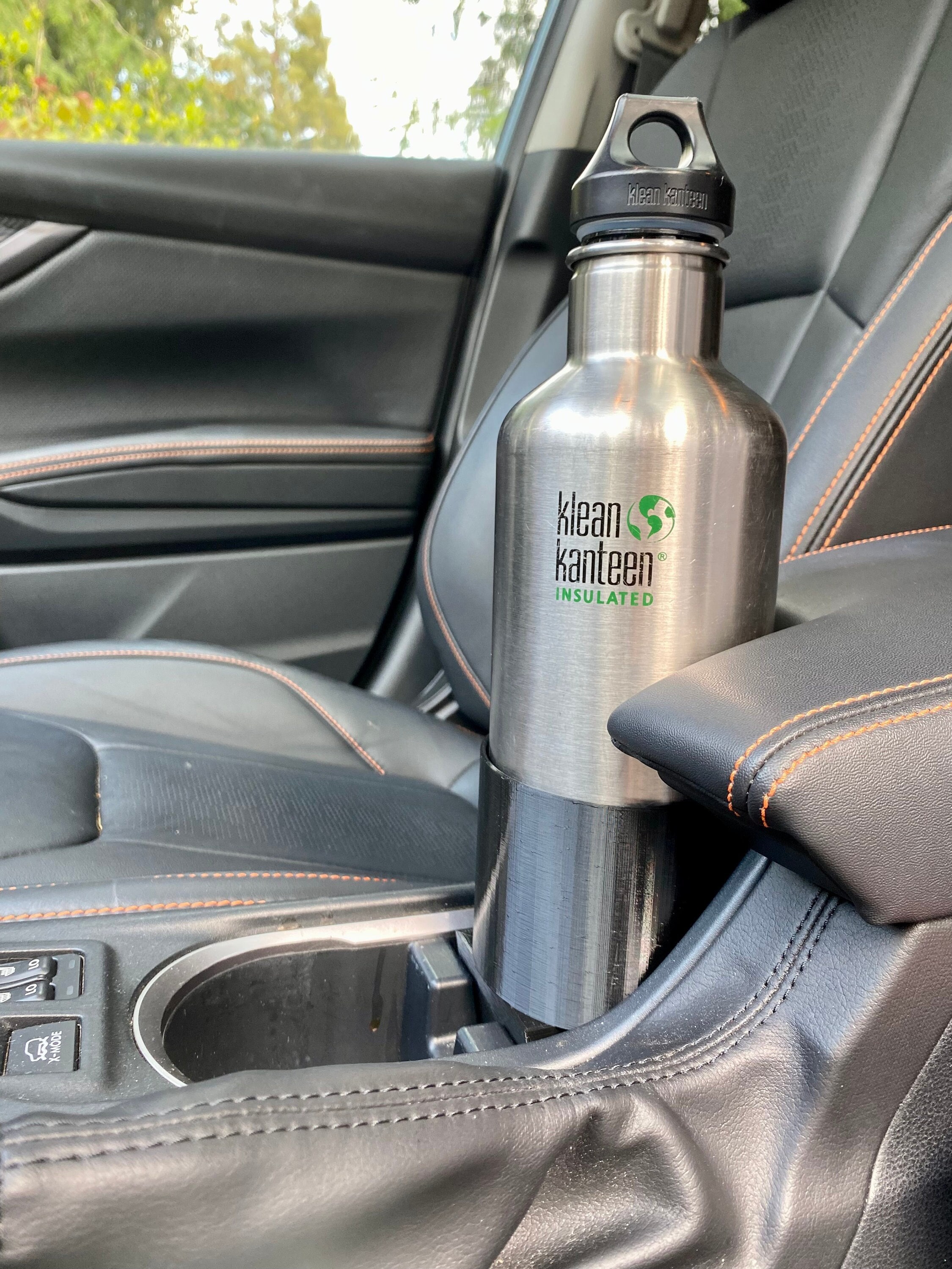 Subaru Crosstrek / Impreza Custom Cup Holder Einsatzadapter für 32oz Wasserflasche, Autozubehör