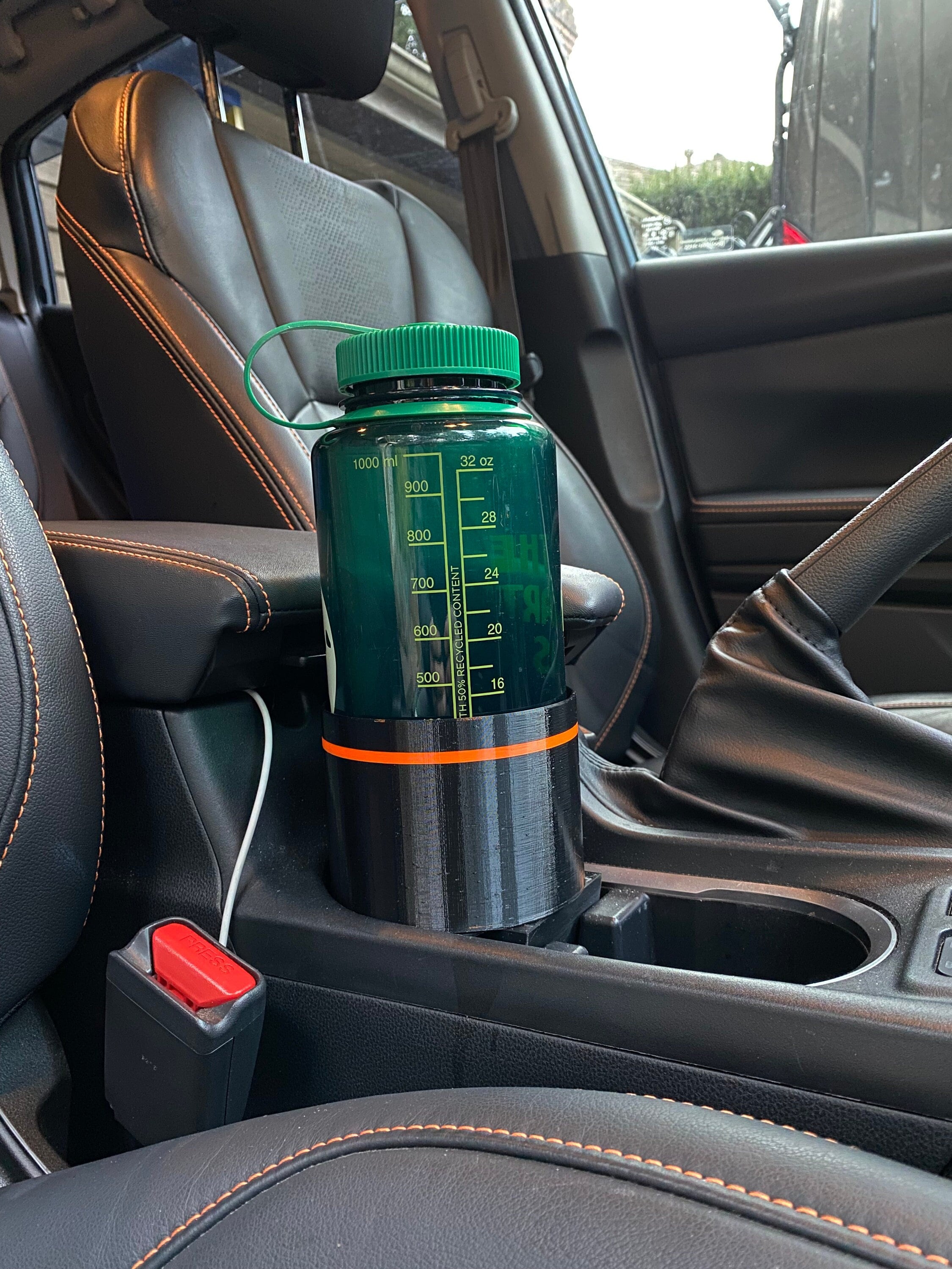 Subaru Crosstrek / Impreza Custom Cup Holder Einsatzadapter für 32oz Wasserflasche, Autozubehör