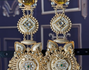 Kashmiri Jhumka Earrings: Traditional Lightweight Jewelry