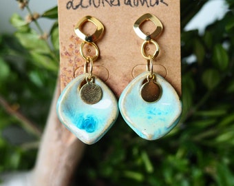 small pottery earrings, ceramic earrings, stainless steel//light//gold, turquoise//dangling earrings//pattern//clay//boho jewelry//leaf