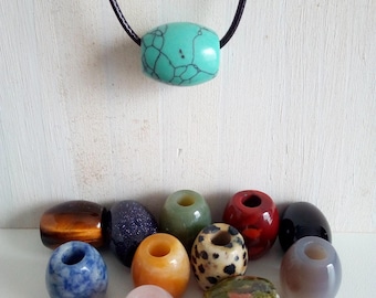 Oval bead pendant with natural stone: quartz, jasper, turquoise, onyx, calcite, tiger's eye, blue sandstone, unakite, sodalite; party gift