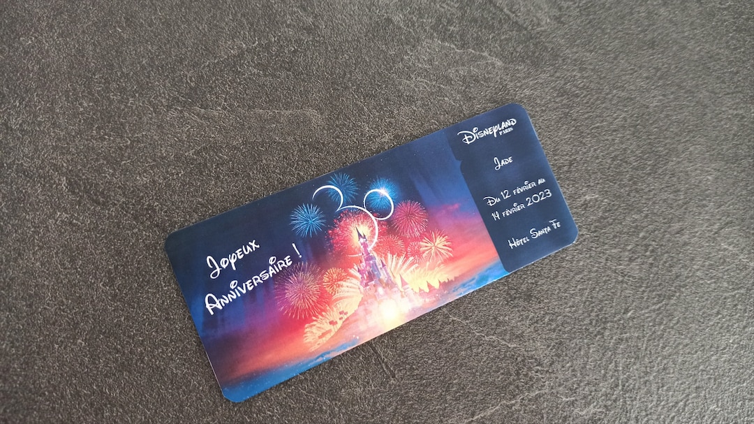 billet-disneyland-paris-ticket-personnalis-invitation-cadeau