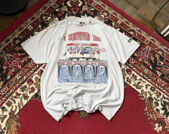 Vintage "I Survived The Dam Trolley Great Flood of 1993" T-Shirt Size L Tee 90s