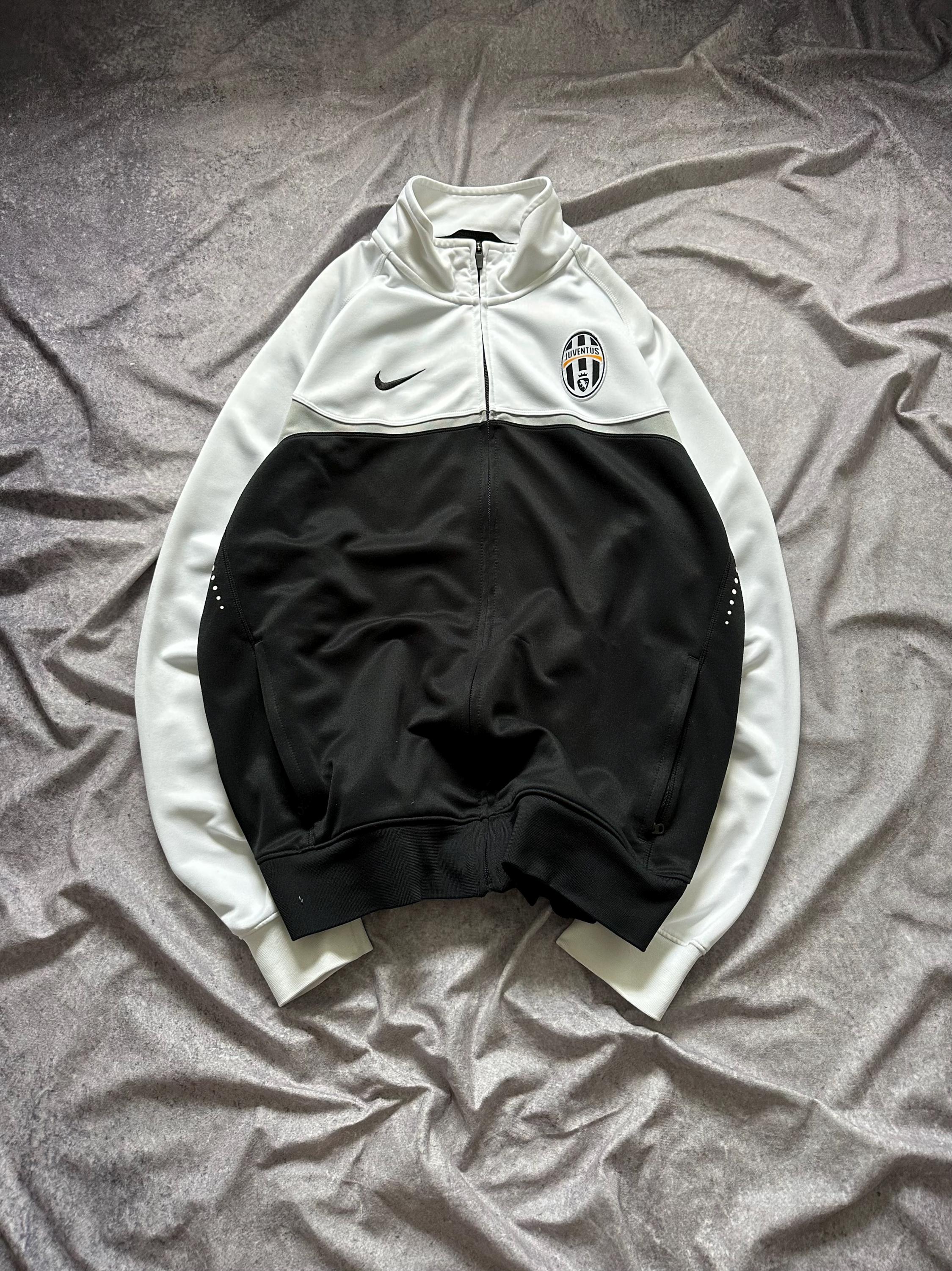 Nike Juventus ジャケット 黒 NIKE x JUVENTUS 2000's Vintage Kurtka Treningowa Piłkarska