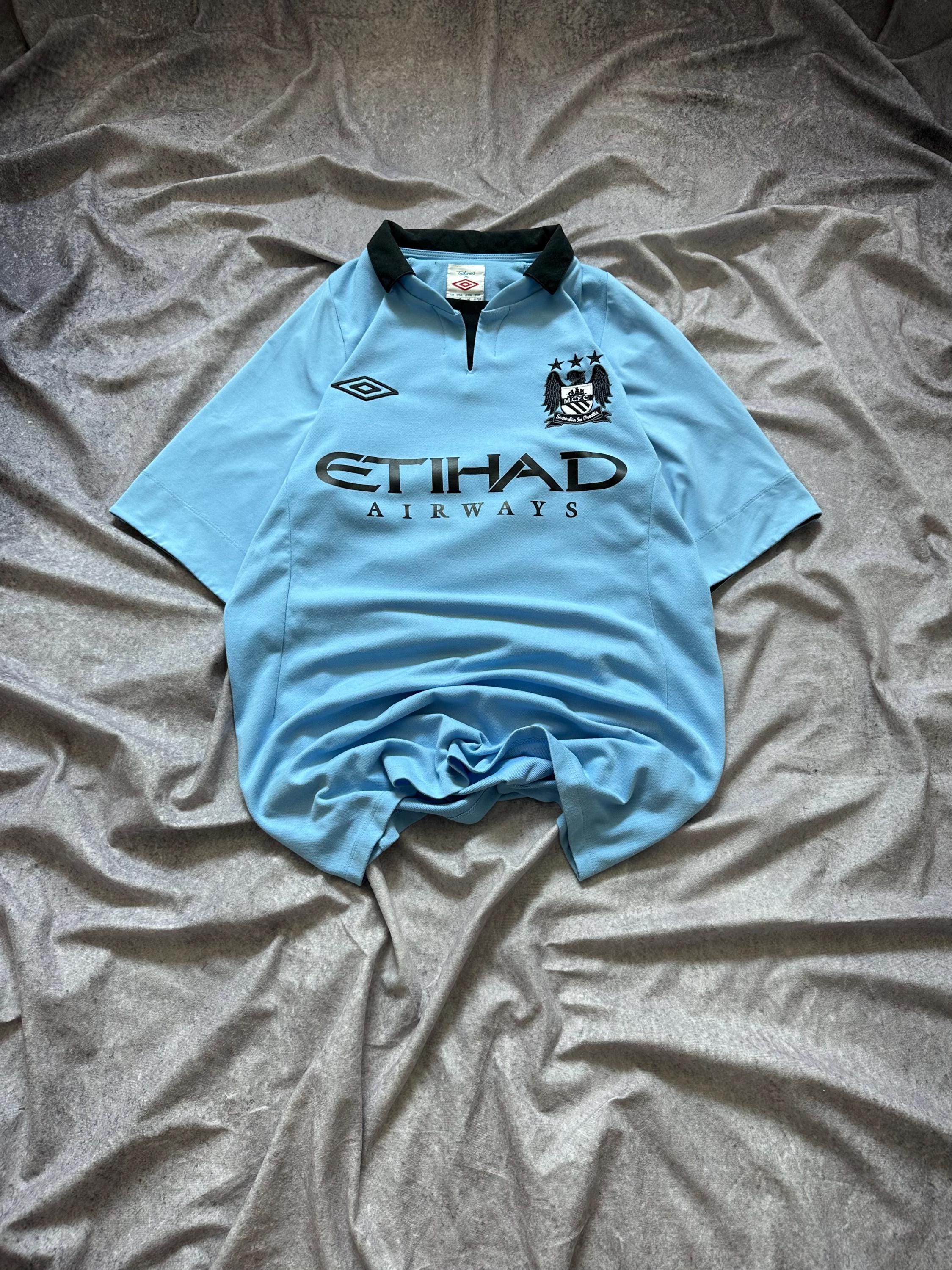 ウェア Manchester City Umbro sweat shirts XXL ウェア Manchester City Umbro sweat shirts XXL Vintage Umbro