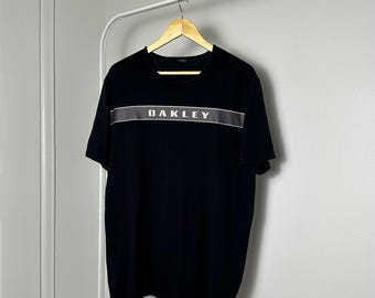 Camiseta vintage con el logotipo de Oakley de los años 2000