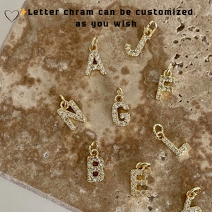 Encanto minimalista / Joyería personalizada Sterling / Encanto colgante brillante / Collar de regalo / Encanto por letra / collar encanto oro / Joyería de pareja