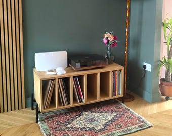 Record player mode "Ely". A Compact Vinyl LP storage cabinet
