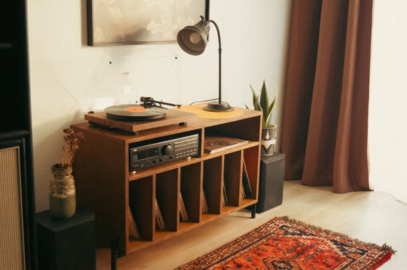 Retro recordplayerstand 'York'. Handmade Vinyl LP Storage Cabinet.
