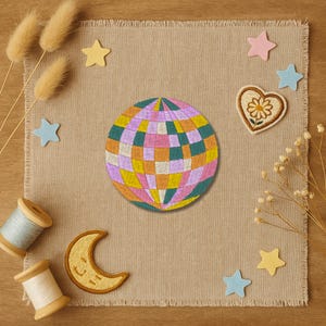 Disco Kugel Aufnäher – Bunt & Retro | 6 cm Stickpatch