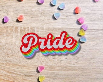 Retro Pride Patch – Bestickter LGBTQ+ Aufnäher mit Regenbogen-Vibes