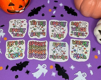 Retro Halloween Sticker Set - 8 Stück, Geister & Lustige Sprüche, Holografisch, Nostalgische Deko | Witzige Halloween Aufkleber