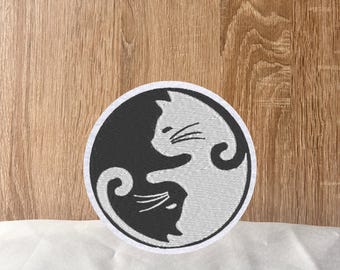 Kitty Yin-Yang Patch – Gestickter Aufnäher mit Katzen- und Yin-Yang-Design, 7,5 cm hoch, anpassbare Farben, perfekt für Katzenfans