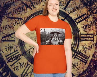 Victorian Lady with Camera Unisex Softstyle T-Shirt Fashion/Style/History/Cosplay/Steampunk/Photography/Student/Vintage/School