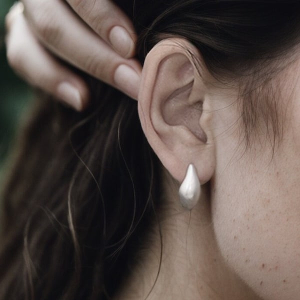Silver Teardrop Stud Earrings for Women Brass Chunky Hoop Earrings Tear Hoop Earrings Everyday earrings Gold Retro Silver Teardrop Earrings