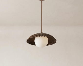 Lámpara colgante Sputnik de latón hecha a mano, estilo italiano moderno, de montaje semiempotrado para decoración del hogar.
