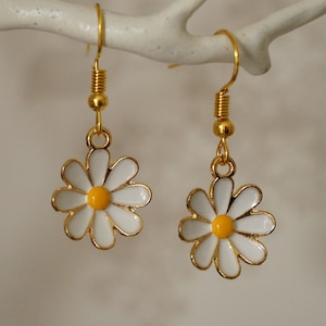 Cute Daisy Earrings, Quirky cool gold and white daisy flower earrings for women