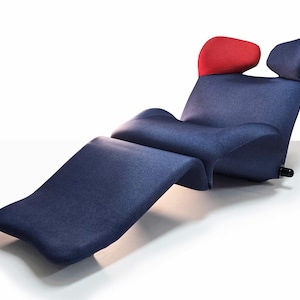 GRUNDBEZUG passend für den Sessel WINK von dem Hersteller Cassina, aus unserem Polsterstoff MAJA, mit Anleitung leicht zu beziehen.