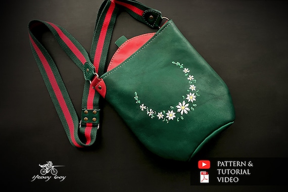 Leather woman bag pattern - leather ladies bag pattern pdf - leather sling bag pattern - crossbody bag pattern - leather template