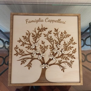 Decorazione famiglia albero genealogico in legno quadro personalizzato ricordi, idea regalo artigianale originale incisione nomi figli nonni immagine 5