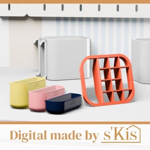 May include: Four colorful plastic containers with a handle and a red plastic grid organizer. The containers are yellow, pink, dark blue, and light blue. The containers are labeled "SHELF" and "KIS."  Digital made by s'Kis.