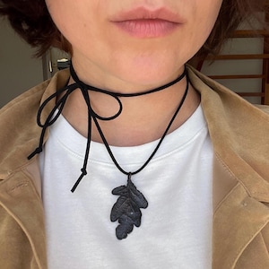 Natural Oak Leaf Pendant in Copper - Galvanized Botanical Art. Choker. An unusual piece of jewelry. Gift pendant for her