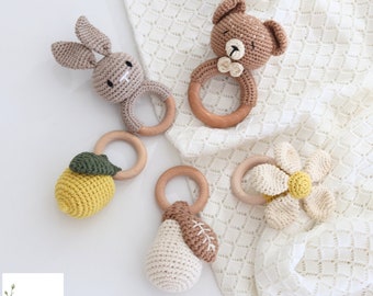 Hochet pour bébé au crochet et en bois, jouet pour bébé en bois, jouet pour bébé en bois et tricot, jouet pour bébé au crochet, jouets pour bébé en tricot, hochet pour bébé ours en peluche, hochet en poire