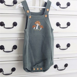 Peto de punto para bebé con bordado de setas, conjunto boho para bebé, ropa de bebé de punto suave, peto con bordado de setas, pelele bordado