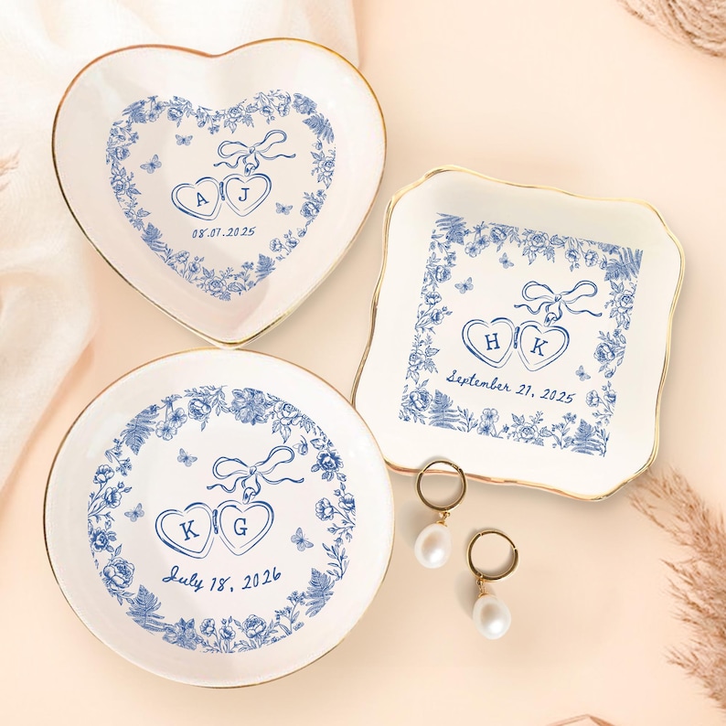 Custom Locked Ring Dish, Personalized Wedding Gift for Couple, Engagement Gift, Sentimental Gift for Bride, Handmade Custom Ring Holder Gift