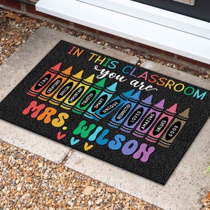 Classroom Welcome Mat, In this Classroom Teacher Rug, Teacher Personalized Gifts, Classroom Decor, Back to School Decor, New Teacher Gift #2_Black