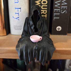 Suriel Figurine – ACOTAR Inspired Hooded Figure with Teacup | Book Nook Shelf Sitter | Grim Reaper