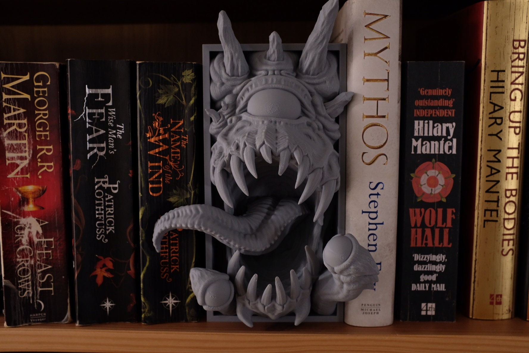 Beholder Watcher Book Nook, 3D Printed Fantasy Monster Bookshelf